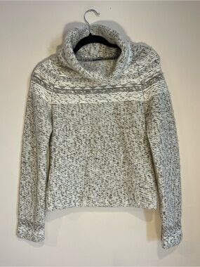 GAP Marled Cream and Gray Cowl Neck Sweater
